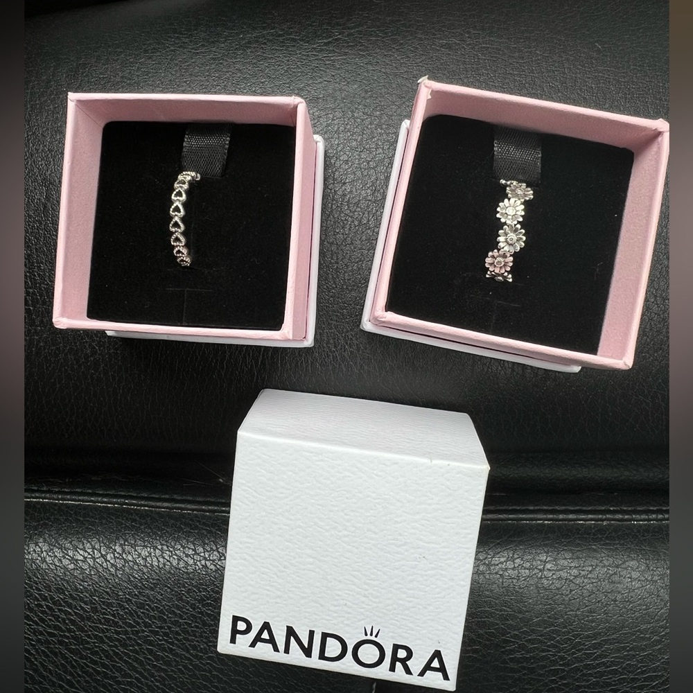 Lot of two pandora rings heart and Daisy size 7